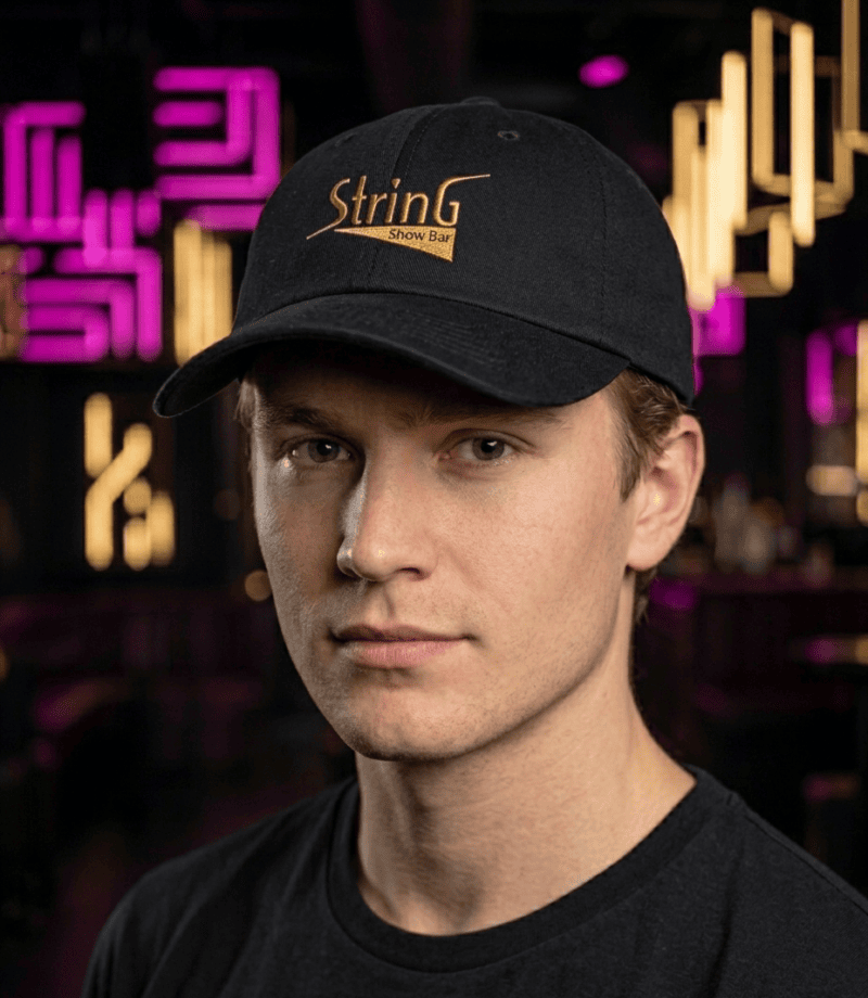 String Showbar Organic Dad Cap – Svart Caps i 100% Økologisk Bomull