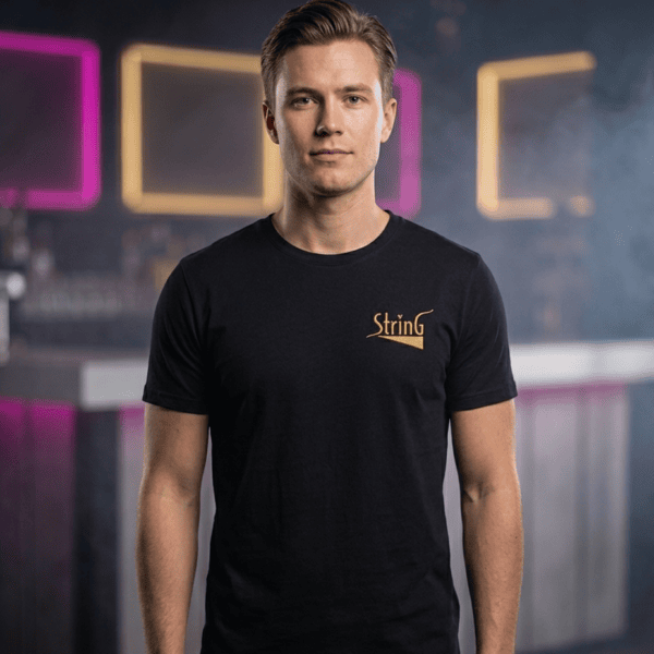 String Showbar Premium T-skjorte – Svart Unisex i 100% Airlume-bomull